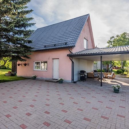 Lubja Holiday House Villa Pärnu Esterno foto